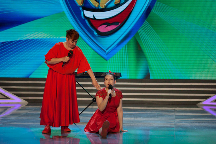 КВН 2018. «Красная фурия», Ярославль. Первая 1/2 финала Премьер-лиги. Приветствие.