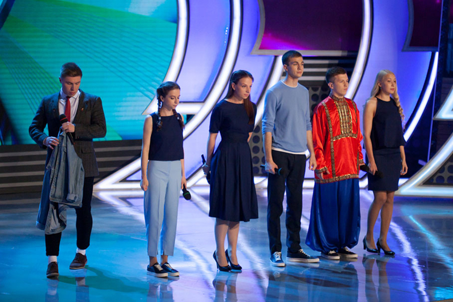 КВН 2018. «Электрошок», Санкт-Петербург. Первая 1/2 финала Премьер-лиги. Приветствие.