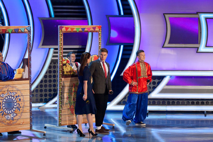 КВН 2018. «Электрошок», Санкт-Петербург. Первая 1/2 финала Премьер-лиги. Приветствие.