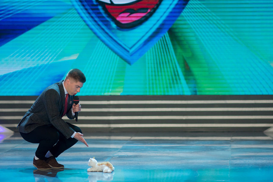 КВН 2018. «Электрошок», Санкт-Петербург. Первая 1/2 финала Премьер-лиги. Приветствие.