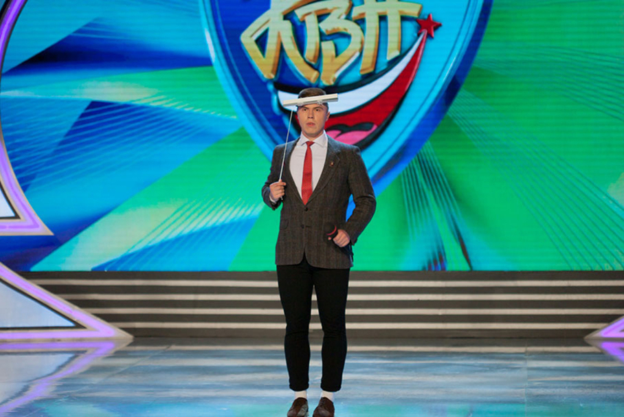 КВН 2018. «Электрошок», Санкт-Петербург. Первая 1/2 финала Премьер-лиги. Приветствие.